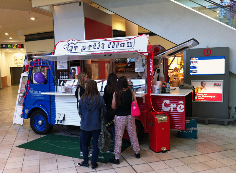 Oldtimer Catering Citroen HY im Sterncenter Sindelfingen